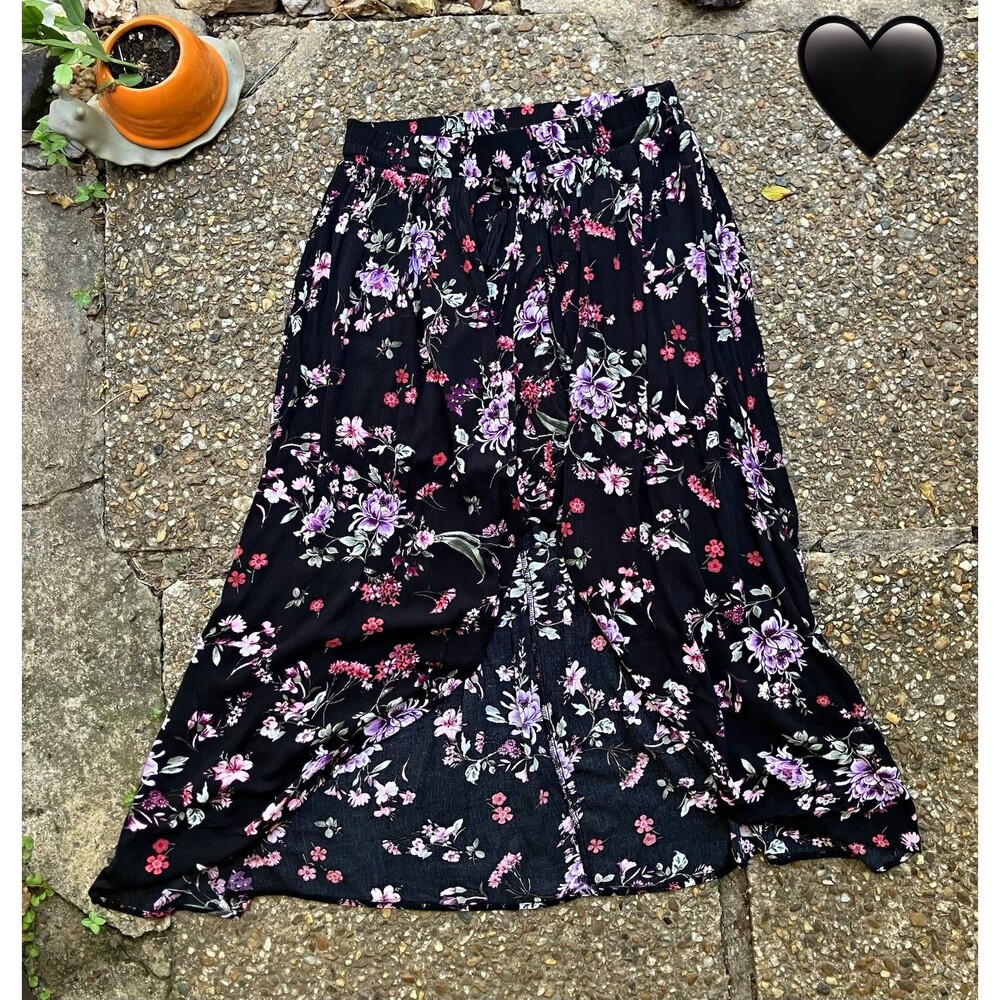 Torrid Tiered Midi Skort Black Floral Size 0 Plus Pull-On Elastic Waist
